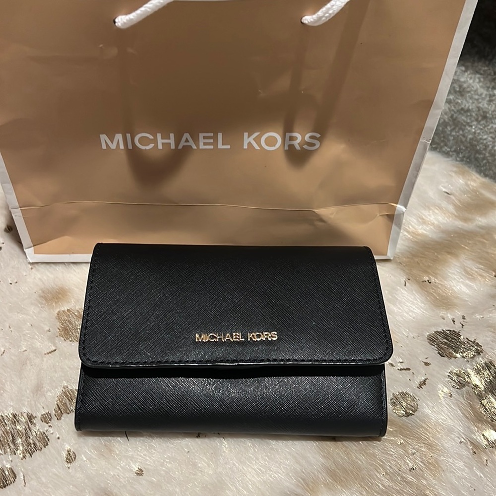 Michael kors purse/ black